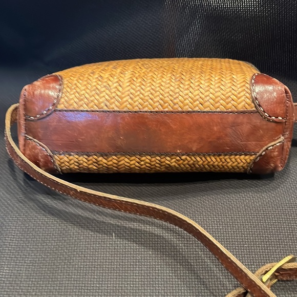 Talbots small wicker purse. - Picture 3 of 3